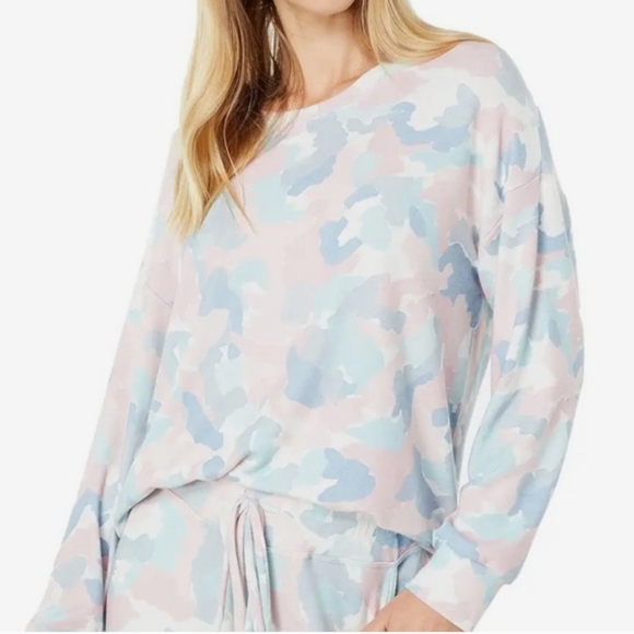 Sundry Abstract Camouflage Loungewear Top - Picture 2 of 8